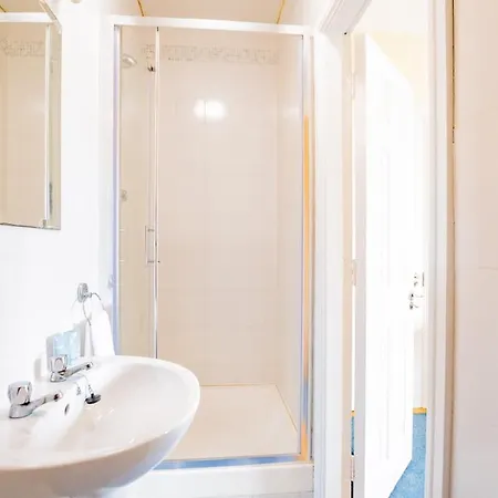 Budget Friendly 3 Bed * Galway