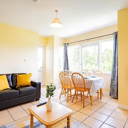 Budget Friendly 3 Bed 戈尔韦