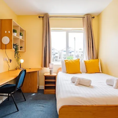 Budget Friendly 3 Bed 公寓
