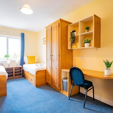 Budget Friendly 3 Bed * 戈尔韦